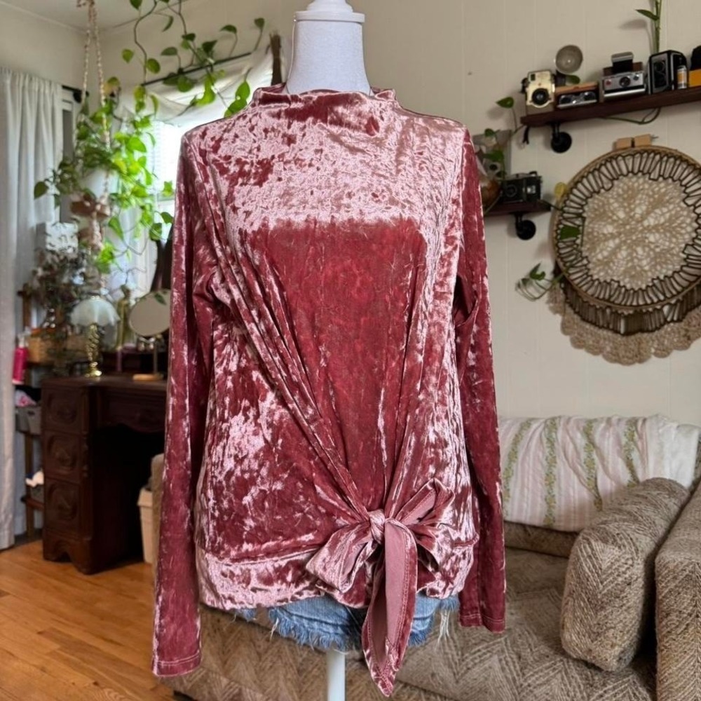 Design Lab Lord & Taylor Mauve Crushed Velvet Mock Neck Side Tie Top Medium